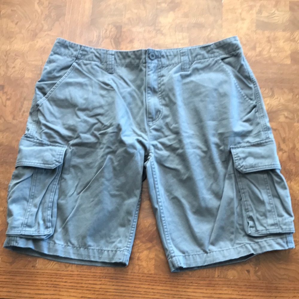 Denver Hayes Men's Light Gray Cargo Shorts Size 38